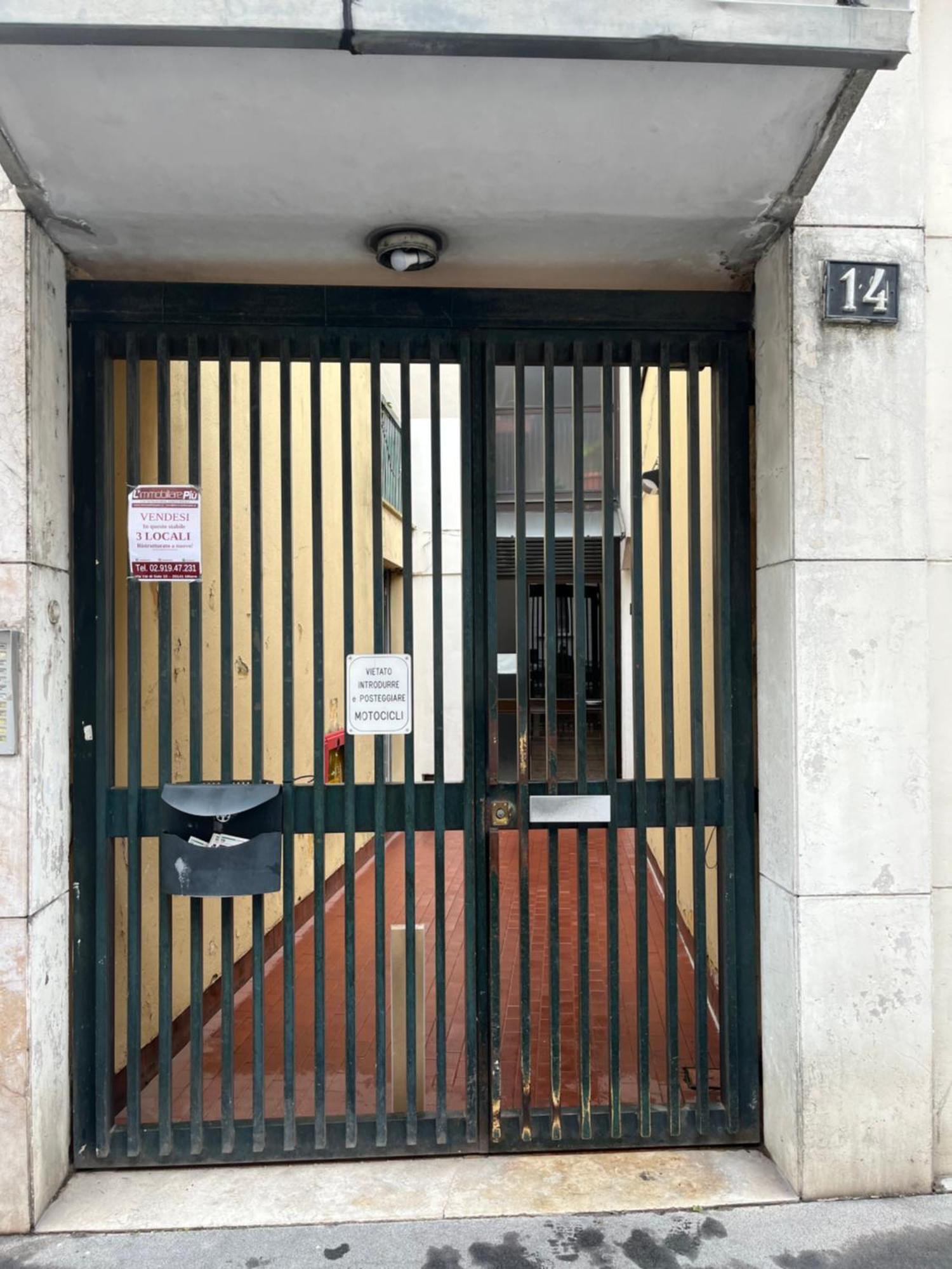 Jcube Apartments Bocconi Milano Exterior photo
